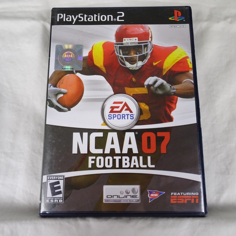 Play Station 2 - EA Sports NCAA 07 Football w/ manual